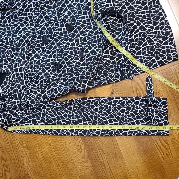 Vertigo Paris Women's Black and White Stretch Cotton Trench Coat (Sz S) - Picture 11 of 11